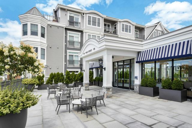 160 Park Street 104, New Canaan, CT 06840