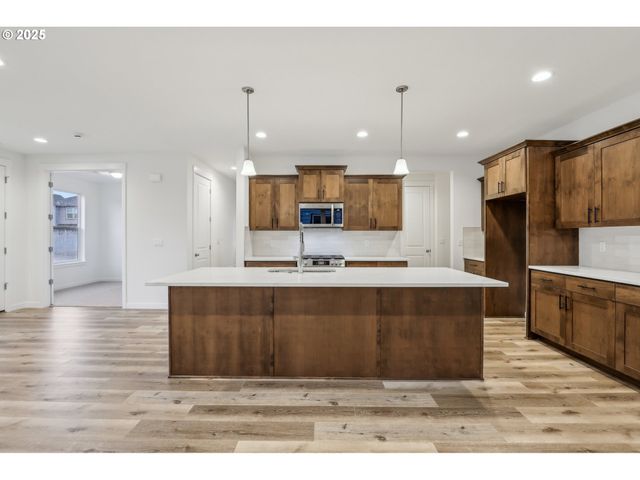 8259 Se Quincy St, Hillsboro, OR 97123