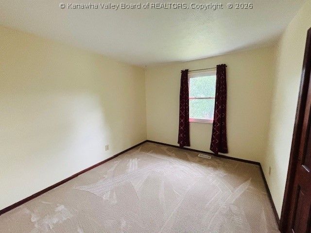 3 Woodbury Circle, Nitro, WV 25143