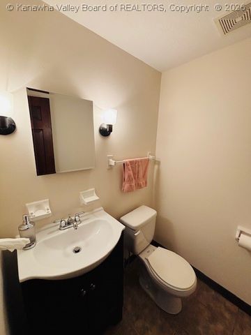 3 Woodbury Circle, Nitro, WV 25143