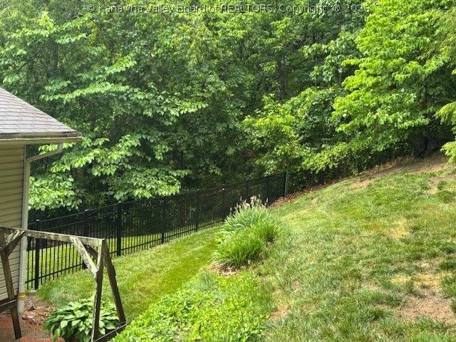 3 Woodbury Circle, Nitro, WV 25143