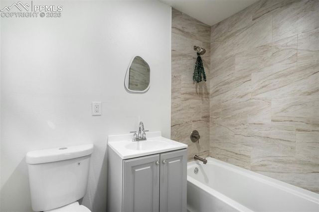 1030 Pine Street, Pueblo, CO 81004