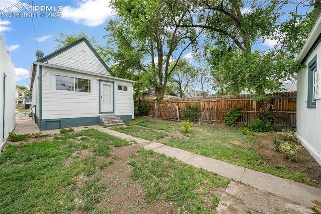 1030 Pine Street, Pueblo, CO 81004