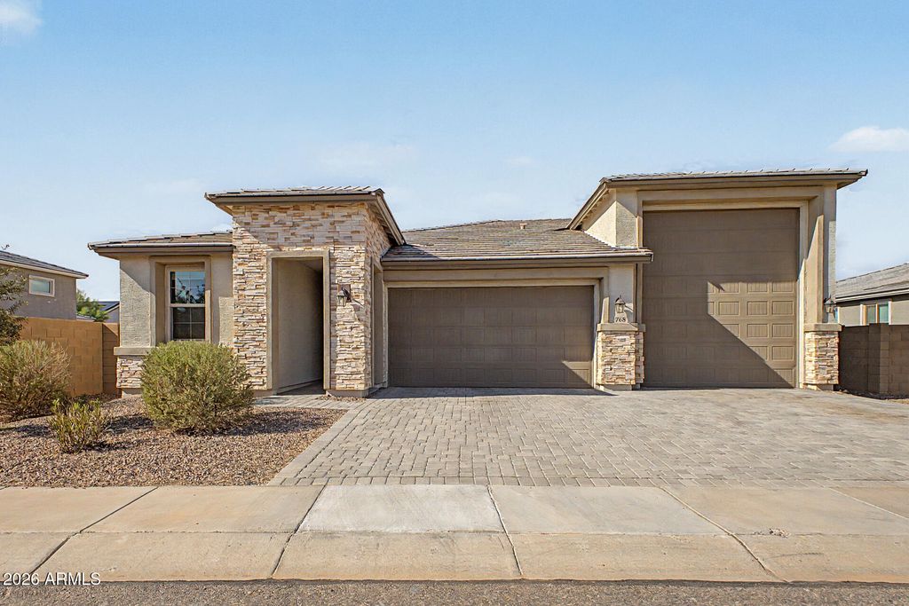 768 W PALO VERDE Drive, Casa Grande, AZ 85122 — exterior