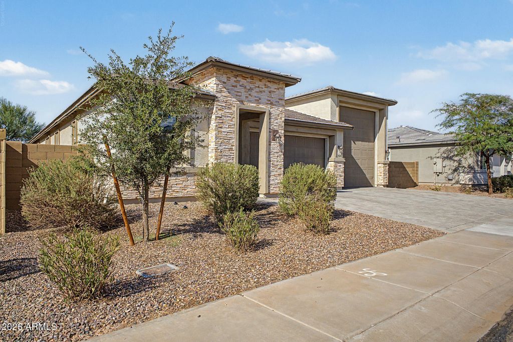 768 W PALO VERDE Drive, Casa Grande, AZ 85122 — photo 2