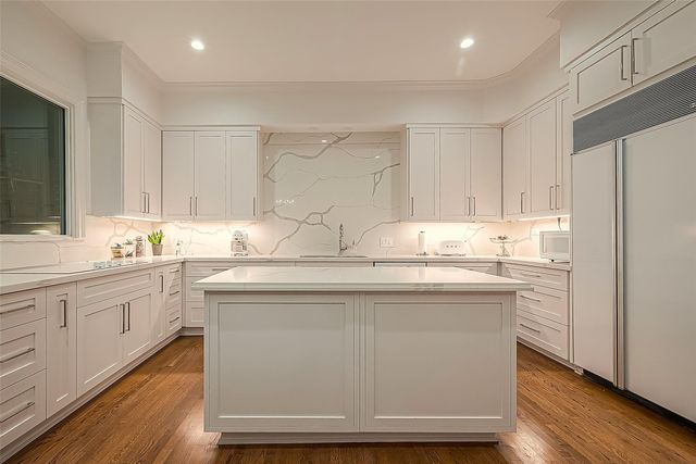 983 S Post Oak Lane, Houston, TX 77056