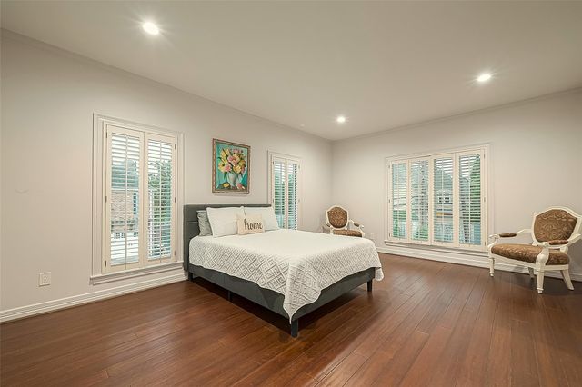 983 S Post Oak Lane, Houston, TX 77056