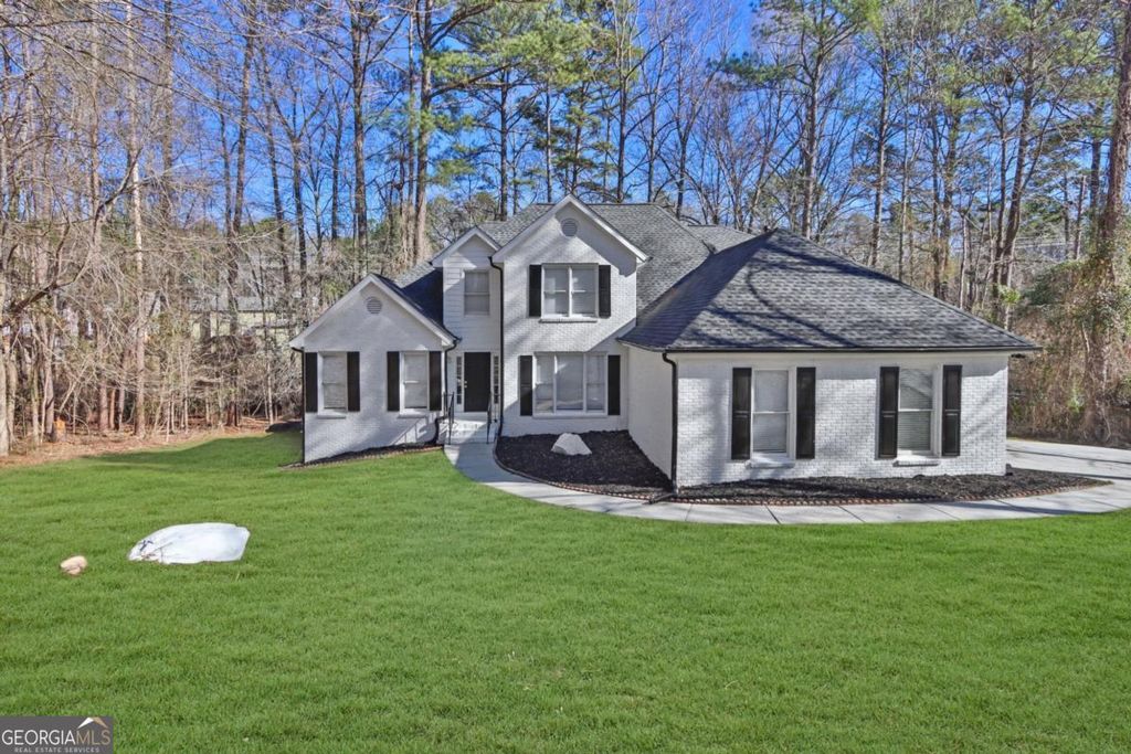 3760 Mountain Cove Road, Snellville, GA 30039