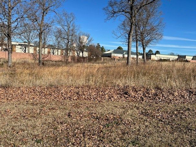 1 Bluff Lane, Holiday Island, AR 72631