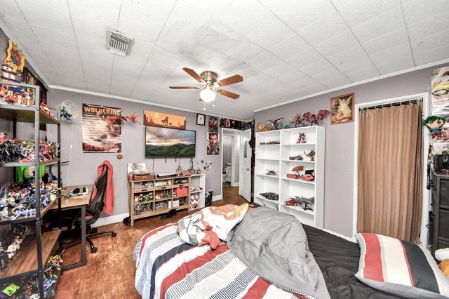 205 W Bird Road, Pasadena, TX 77502