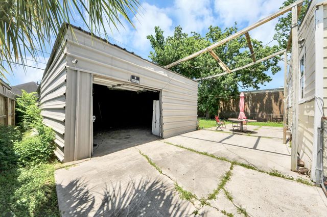 205 W Bird Road, Pasadena, TX 77502