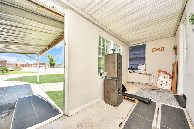 205 W Bird Road, Pasadena, TX 77502