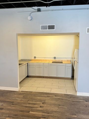850 W 51st Street, Chicago, IL 60609