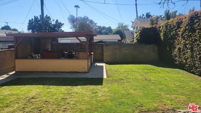3530 W 27th Street, Los Angeles, CA 90018