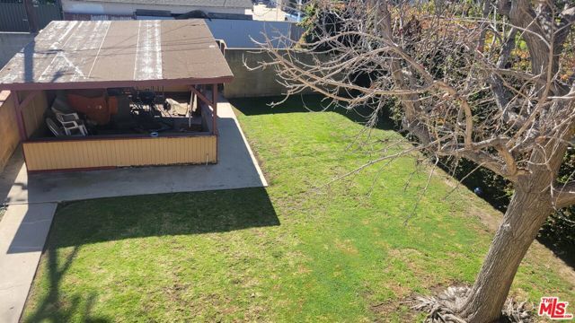 3530 W 27th Street, Los Angeles, CA 90018