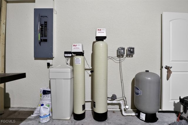 4301 NW 36th PL, Cape Coral, FL 33993