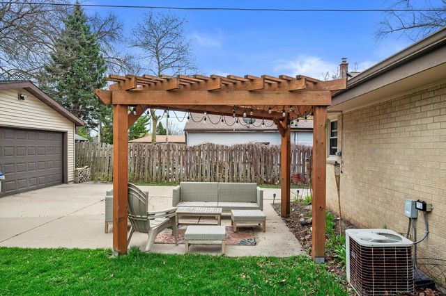 3670 S 97th STREET, Milwaukee, WI 53228