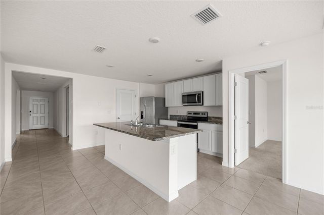 6563 SE 1ST LOOP, Ocala, FL 34472