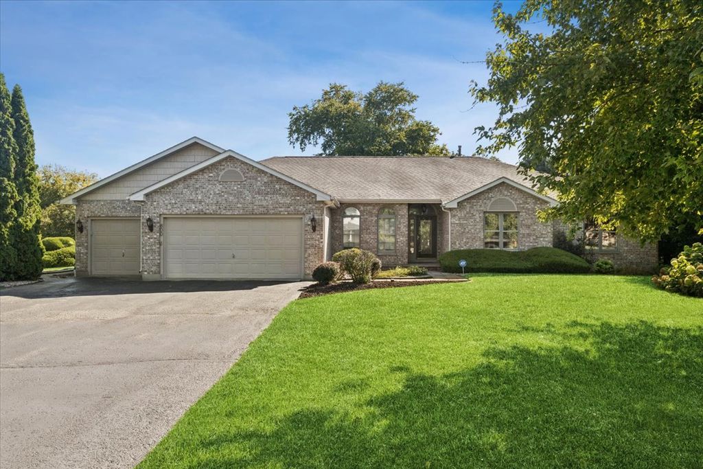 800 Silver Glen Road, Mchenry, IL 60051