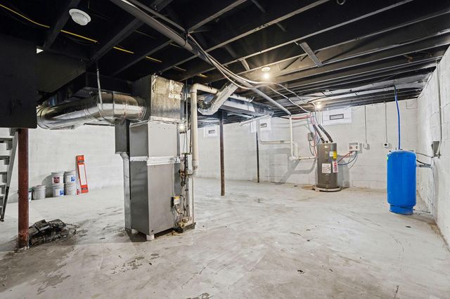 317 E Bertrand Road, Niles, MI 49120