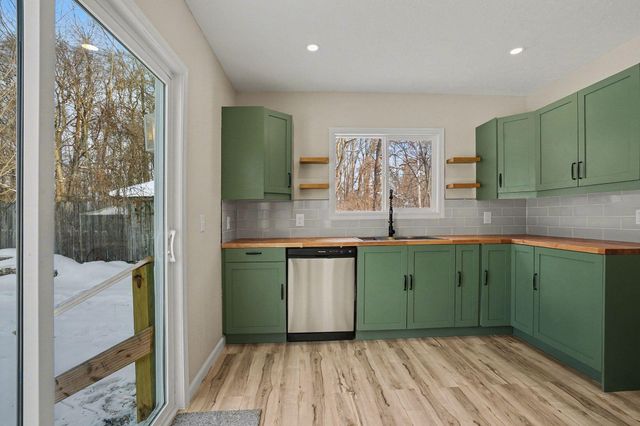 317 E Bertrand Road, Niles, MI 49120