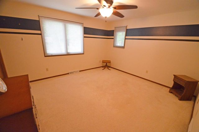 421 POLARIS COURT, Green Bay, WI 54302