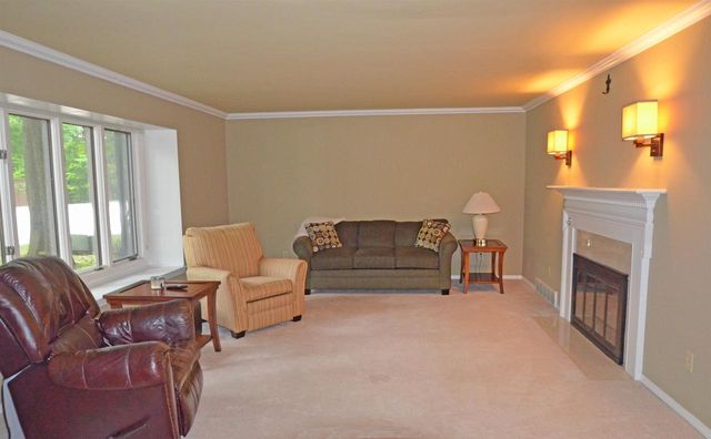 421 POLARIS COURT, Green Bay, WI 54302