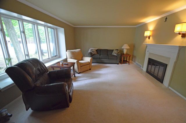 421 POLARIS COURT, Green Bay, WI 54302