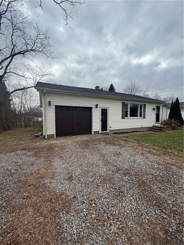 4450 Morefield Rd, Hermitage, PA 16148