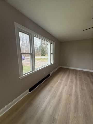 4450 Morefield Rd, Hermitage, PA 16148