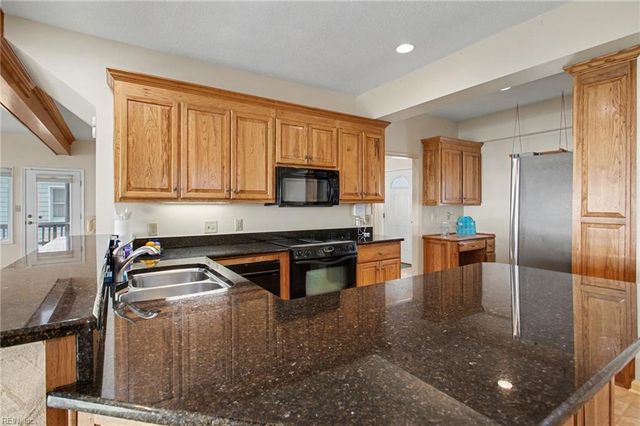 774 N First ST, Hampton, VA 23664