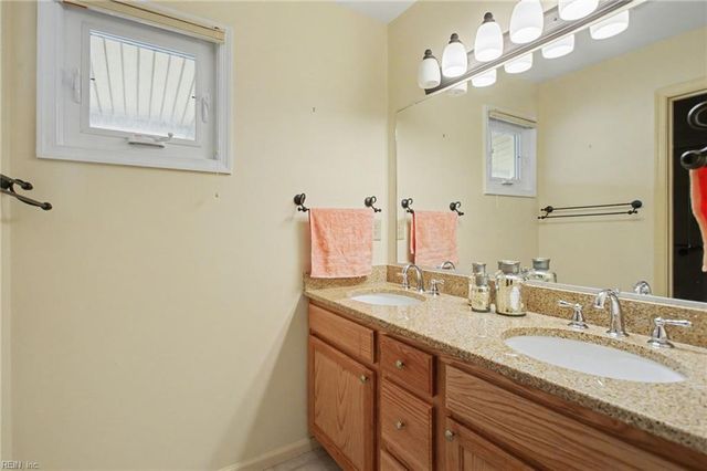 774 N First ST, Hampton, VA 23664