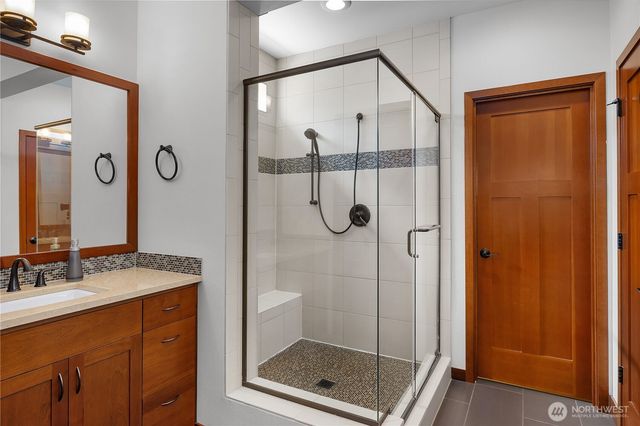 4650 Meriwood Drive NE, Lacey, WA 98516
