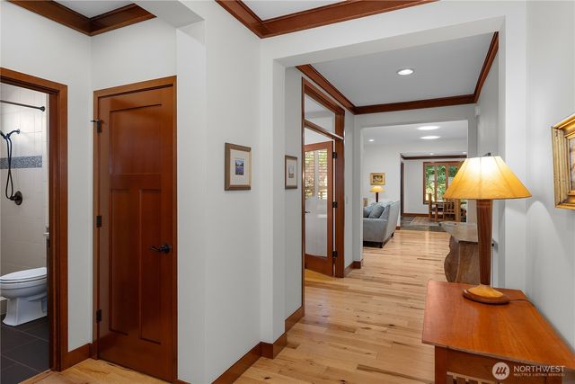 4650 Meriwood Drive NE, Lacey, WA 98516