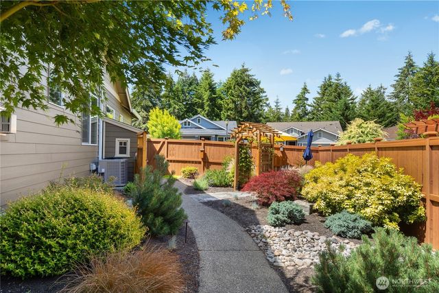 4650 Meriwood Drive NE, Lacey, WA 98516