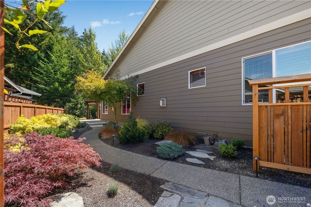 4650 Meriwood Drive NE, Lacey, WA 98516