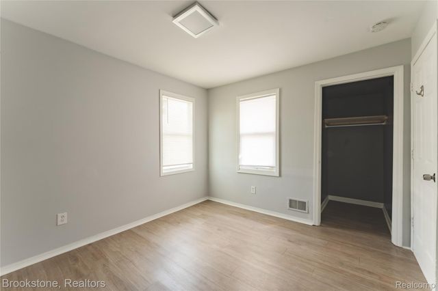 524 Luther Avenue, Pontiac, MI 48341