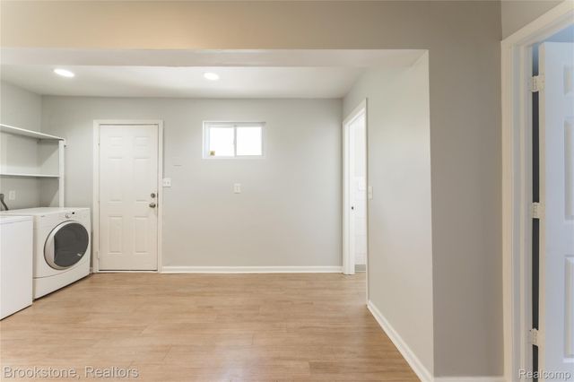 524 Luther Avenue, Pontiac, MI 48341