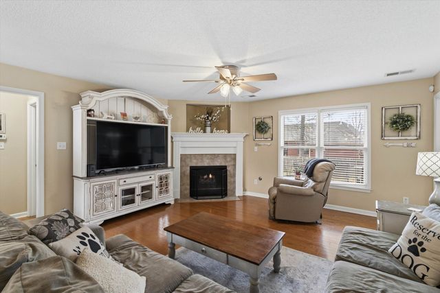 11896 BERRY PATCH CV, Arlington, TN 38002