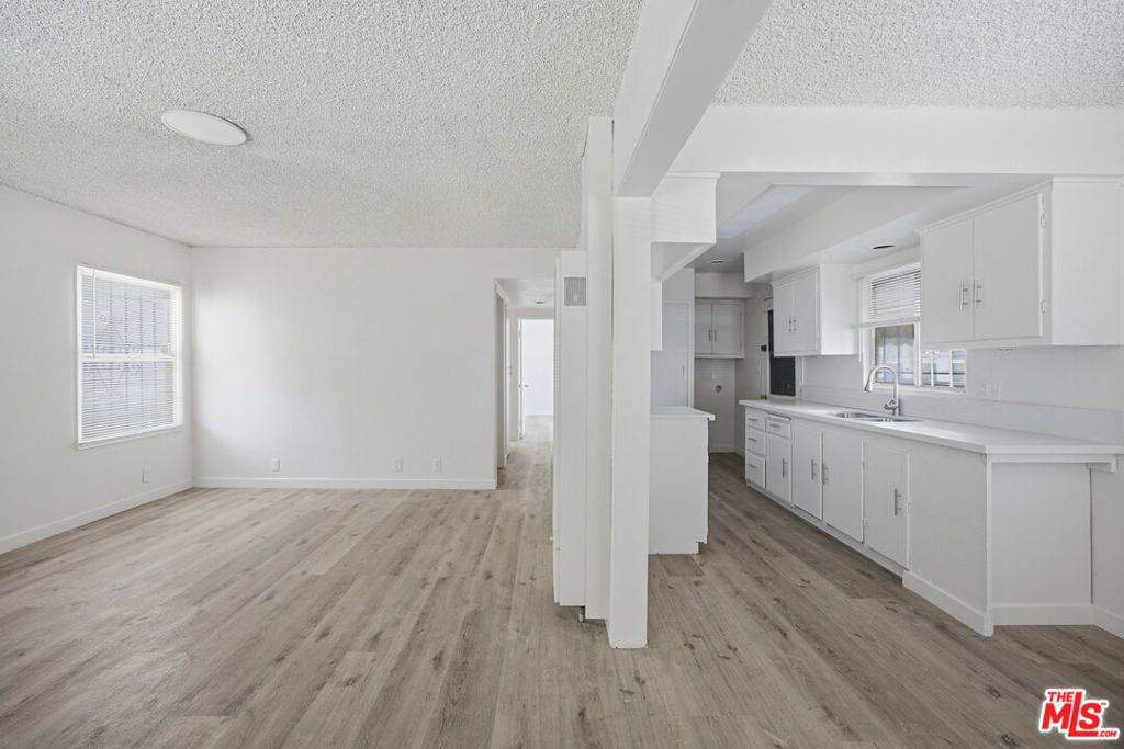113 E 95th Street, Los Angeles, CA 90003 — photo 4