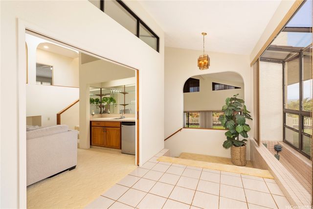 98-806 Leialii Street, Aiea, HI 96701