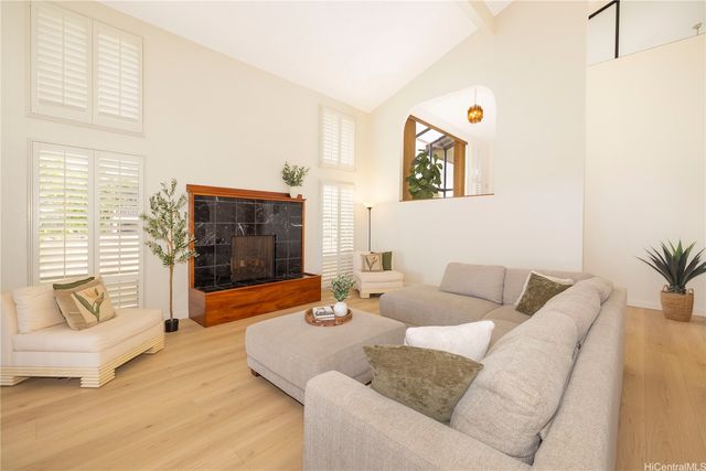 98-806 Leialii Street, Aiea, HI 96701