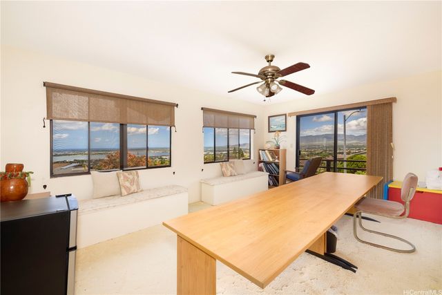 98-806 Leialii Street, Aiea, HI 96701