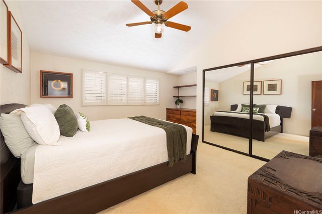 98-806 Leialii Street, Aiea, HI 96701