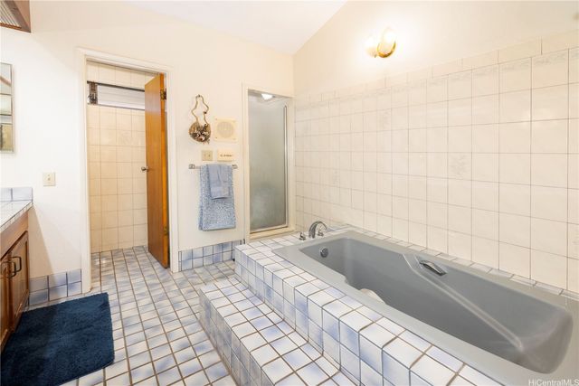 98-806 Leialii Street, Aiea, HI 96701
