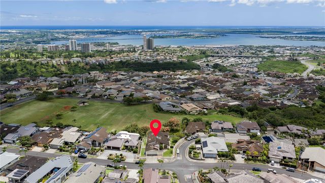 98-806 Leialii Street, Aiea, HI 96701