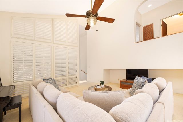 98-806 Leialii Street, Aiea, HI 96701