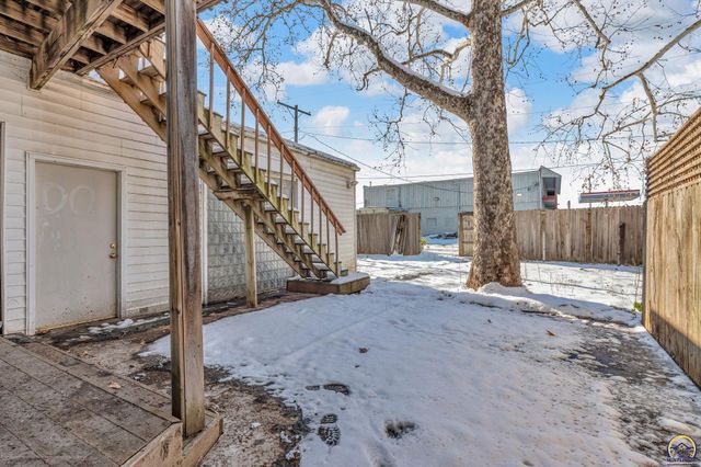 5813 SE Cross ST, Topeka, KS 66619