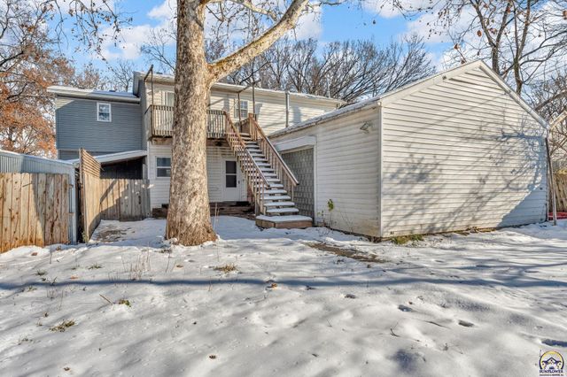 5813 SE Cross ST, Topeka, KS 66619