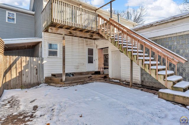 5813 SE Cross ST, Topeka, KS 66619